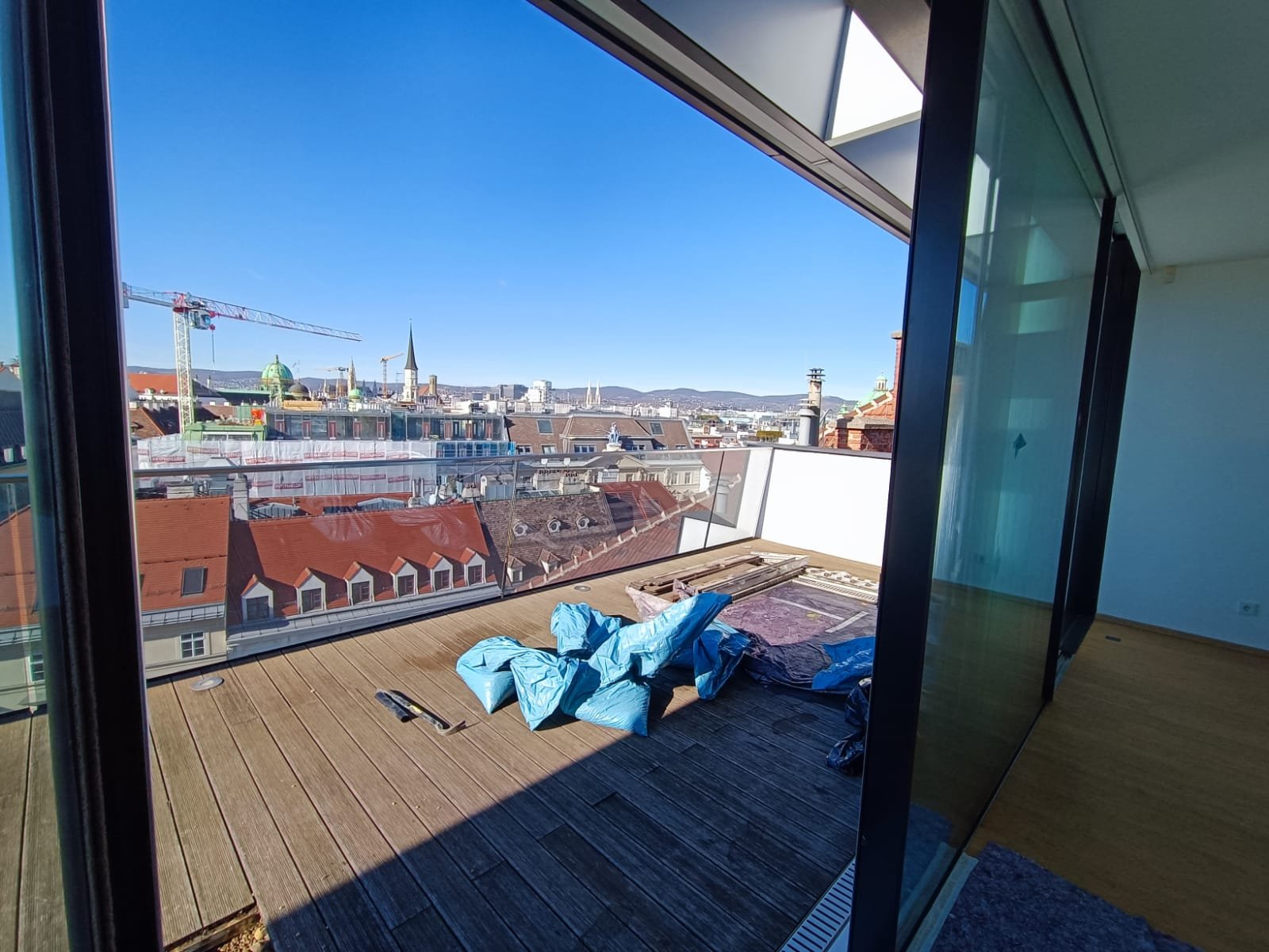 Vorher: Raum vor der Räumung am Neuer Markt 3, 1010 Wien